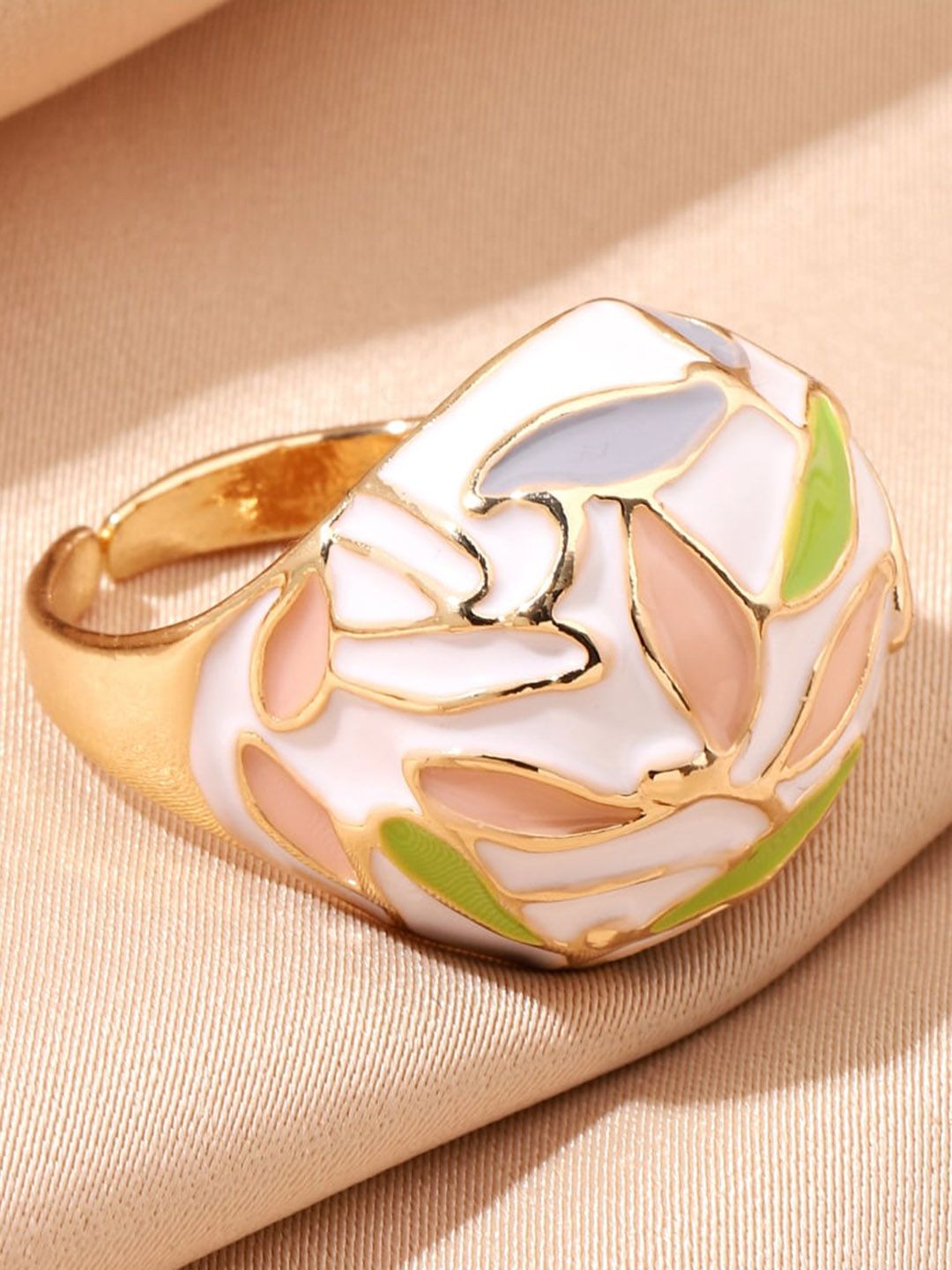 SALTY Leafy Enamel Finger Ring