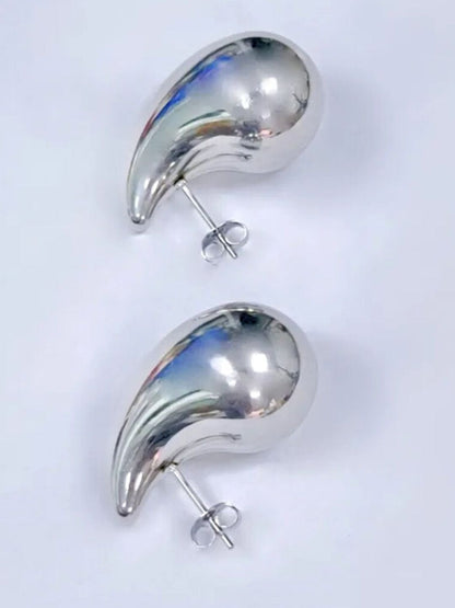 SALTY Contemporary Studs Earrings