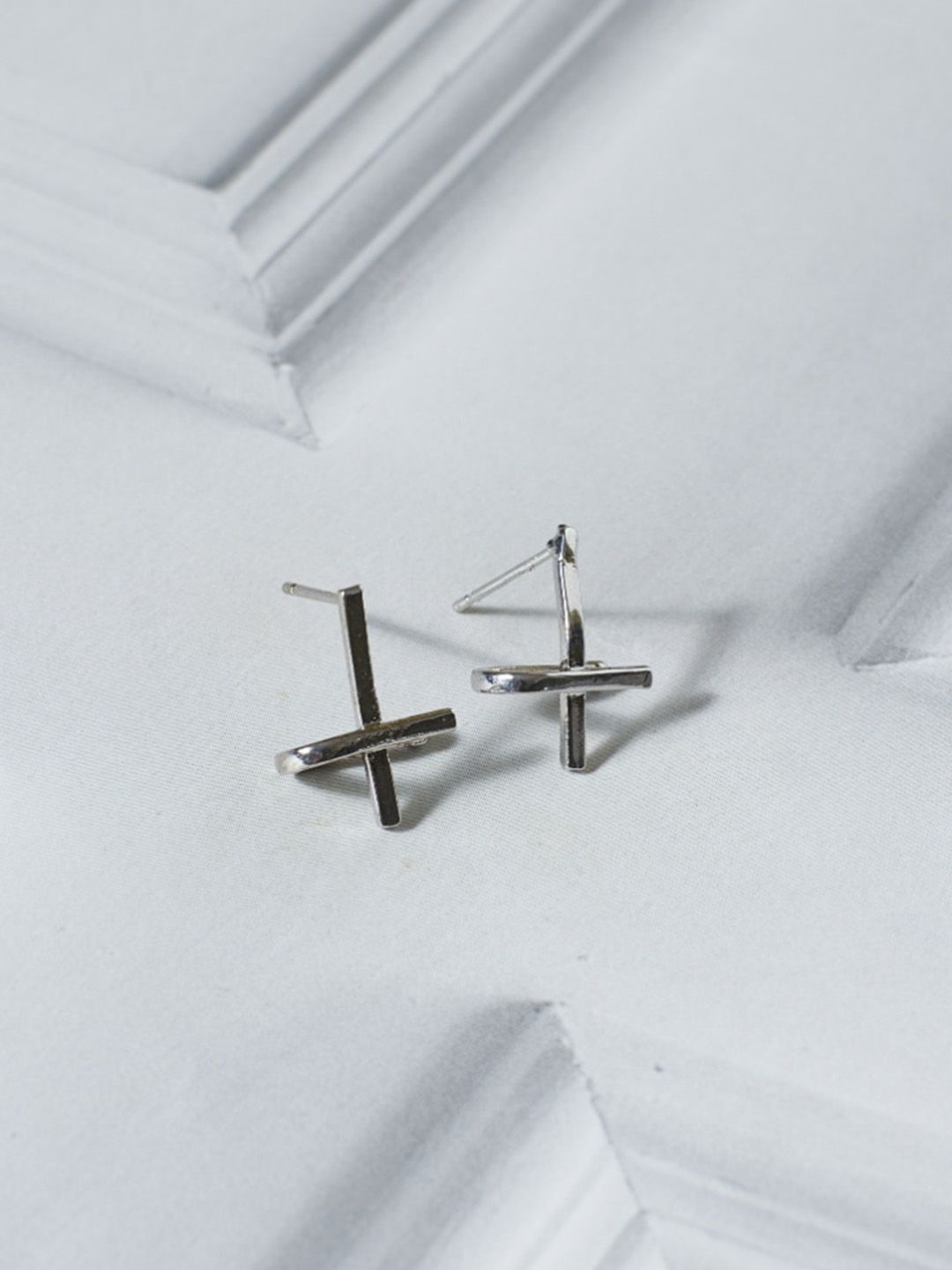 SALTY Stainless Steel Contemporary Studs Earrings
