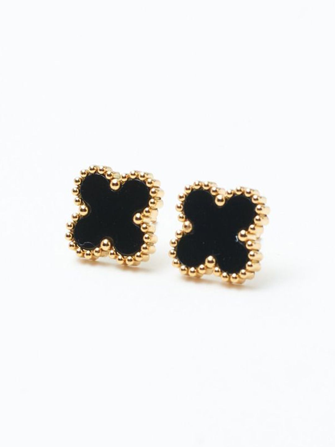 SALTY Pack of 2 Women Posh Night Clover Studs