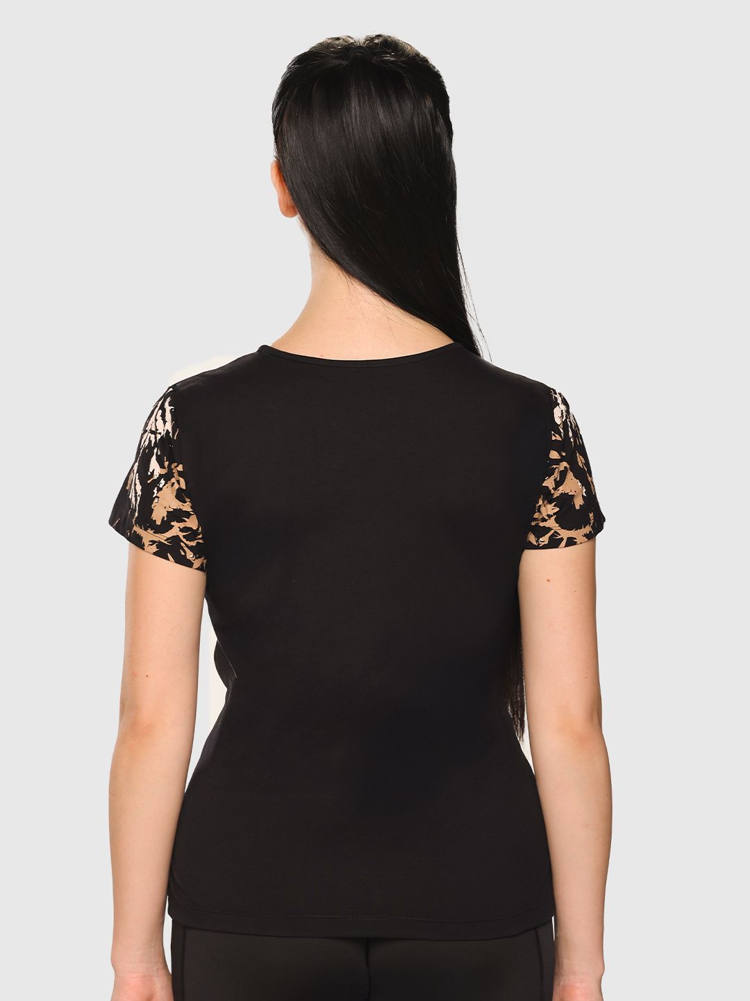 Women Abstract Printed Round Neck T-shirt