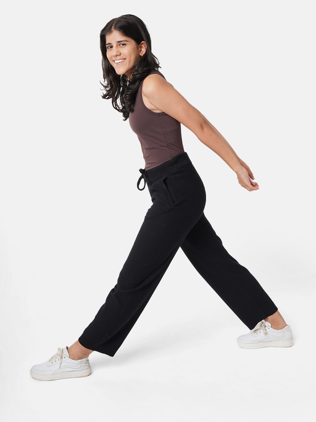 Women Black Regular Cotton Mid Rise Pants with Two Pockets
