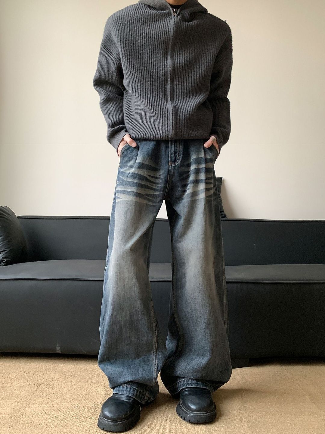 Men Wide Leg Mid-Rise Jeans