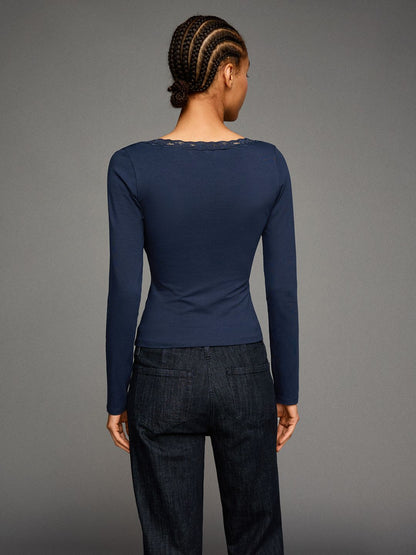 Long sleeve lace T-shirt