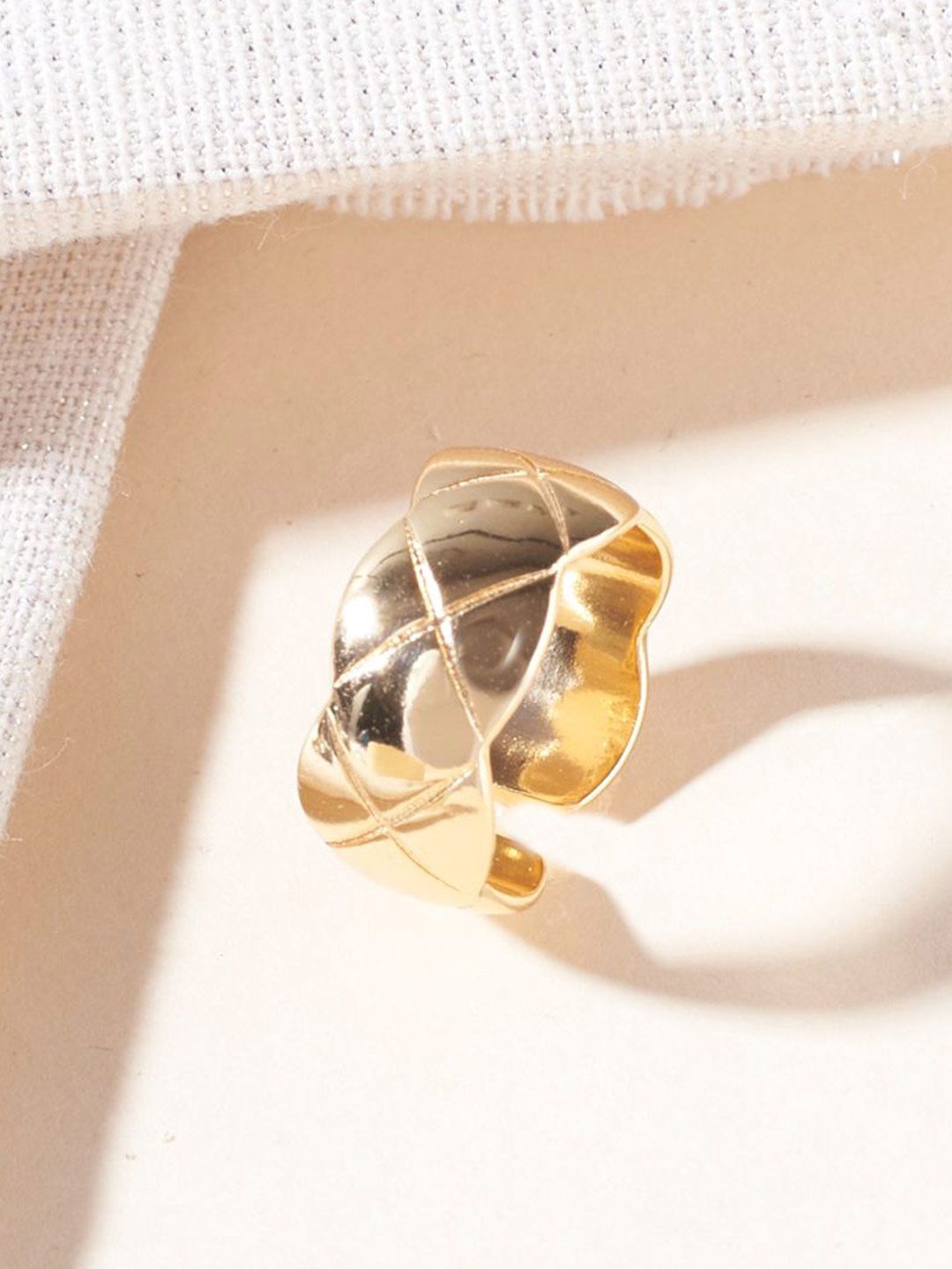 SALTY Gold-Plated Finger Ring