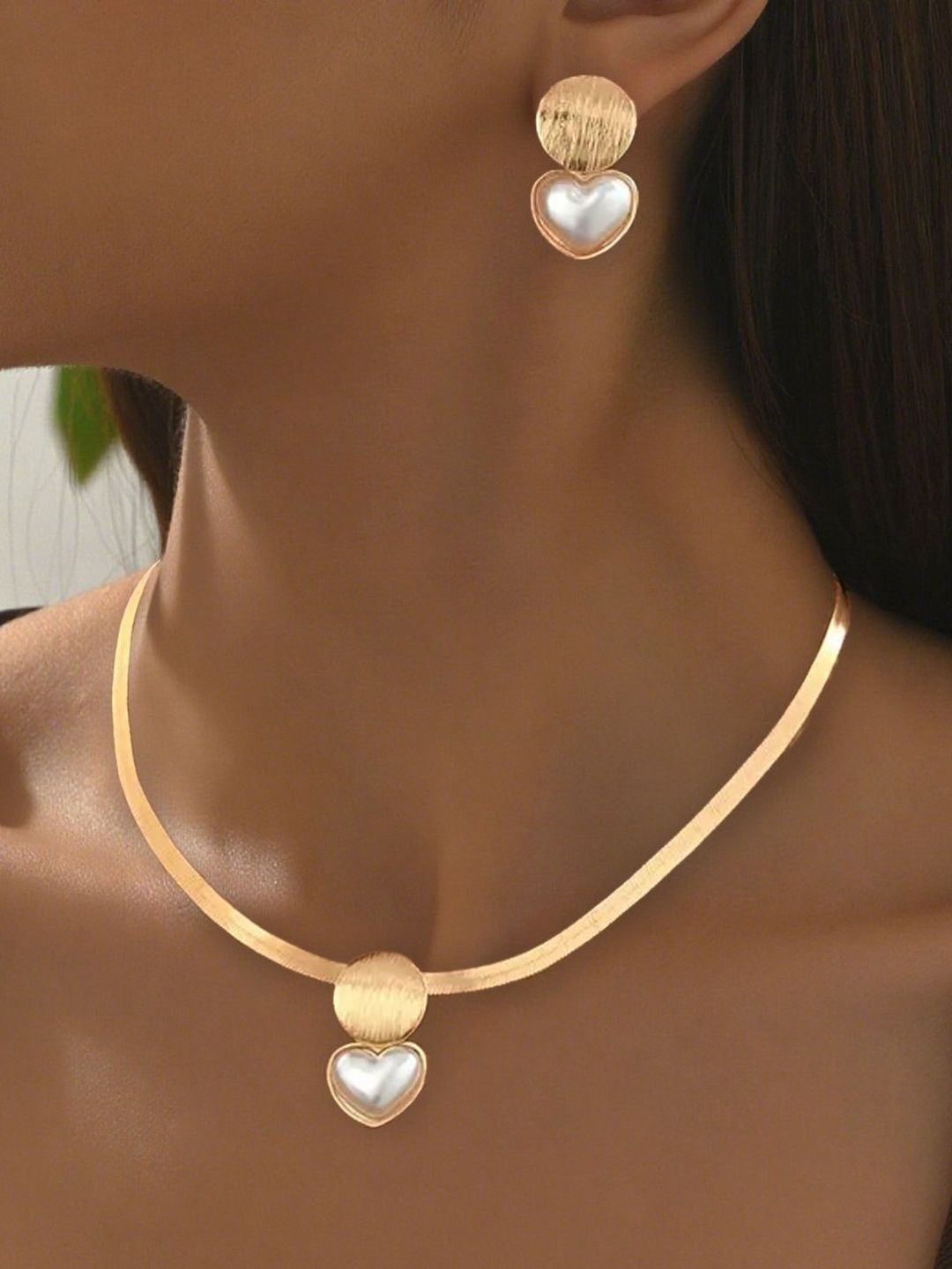 Gold-Plated Stone Studded Jewellery Set