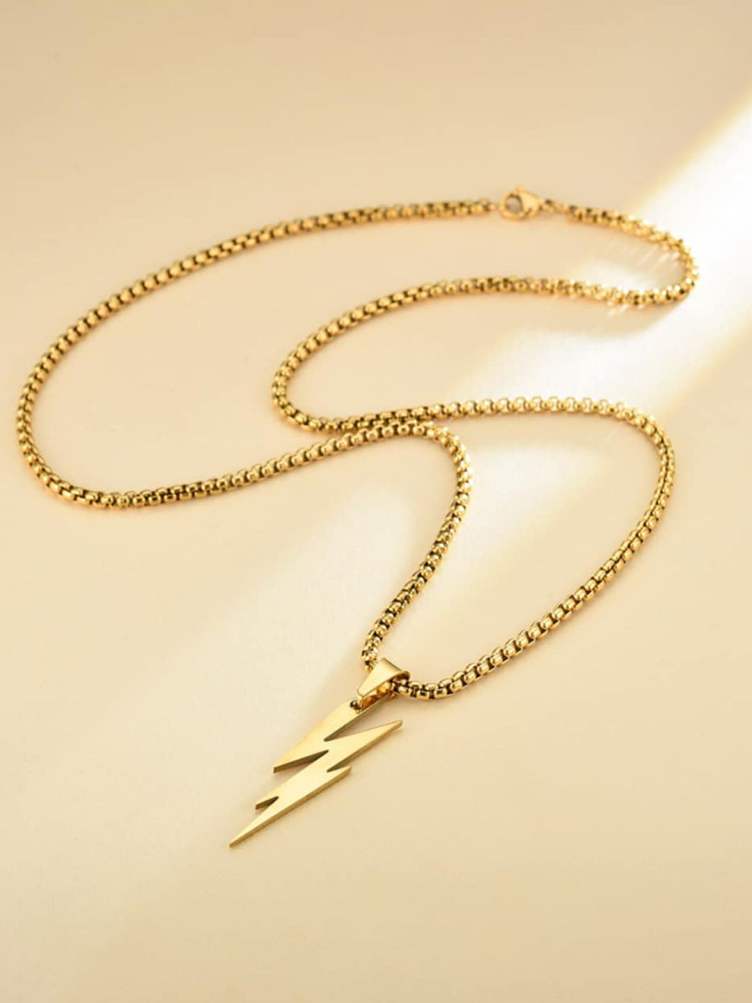 SALTY Men Stainless Steel Teardrop Shaped Pendants with Chains