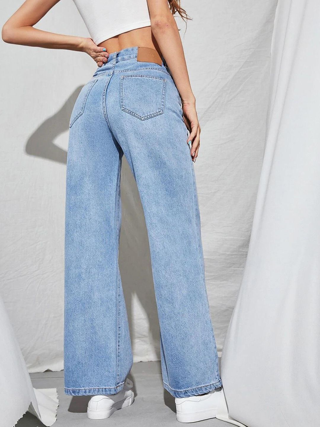 Blue Women Jean Straight Fit High-Rise Heavy Fade Stretchable Jeans