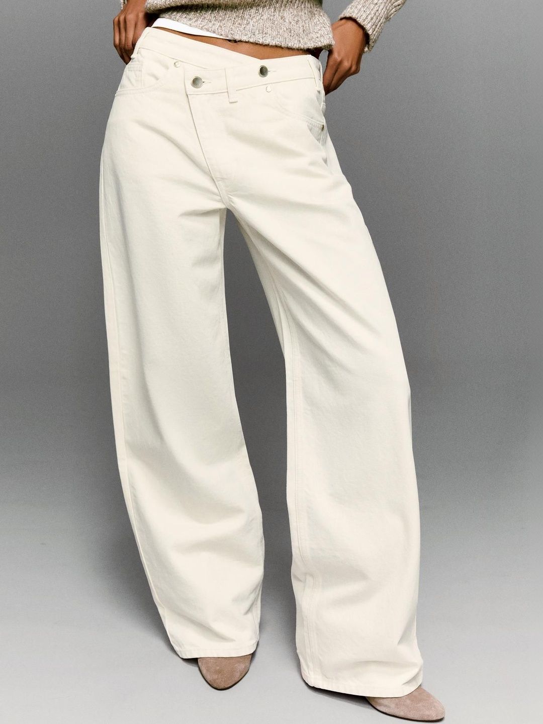 Women Wide Leg Mid-Rise Jeans