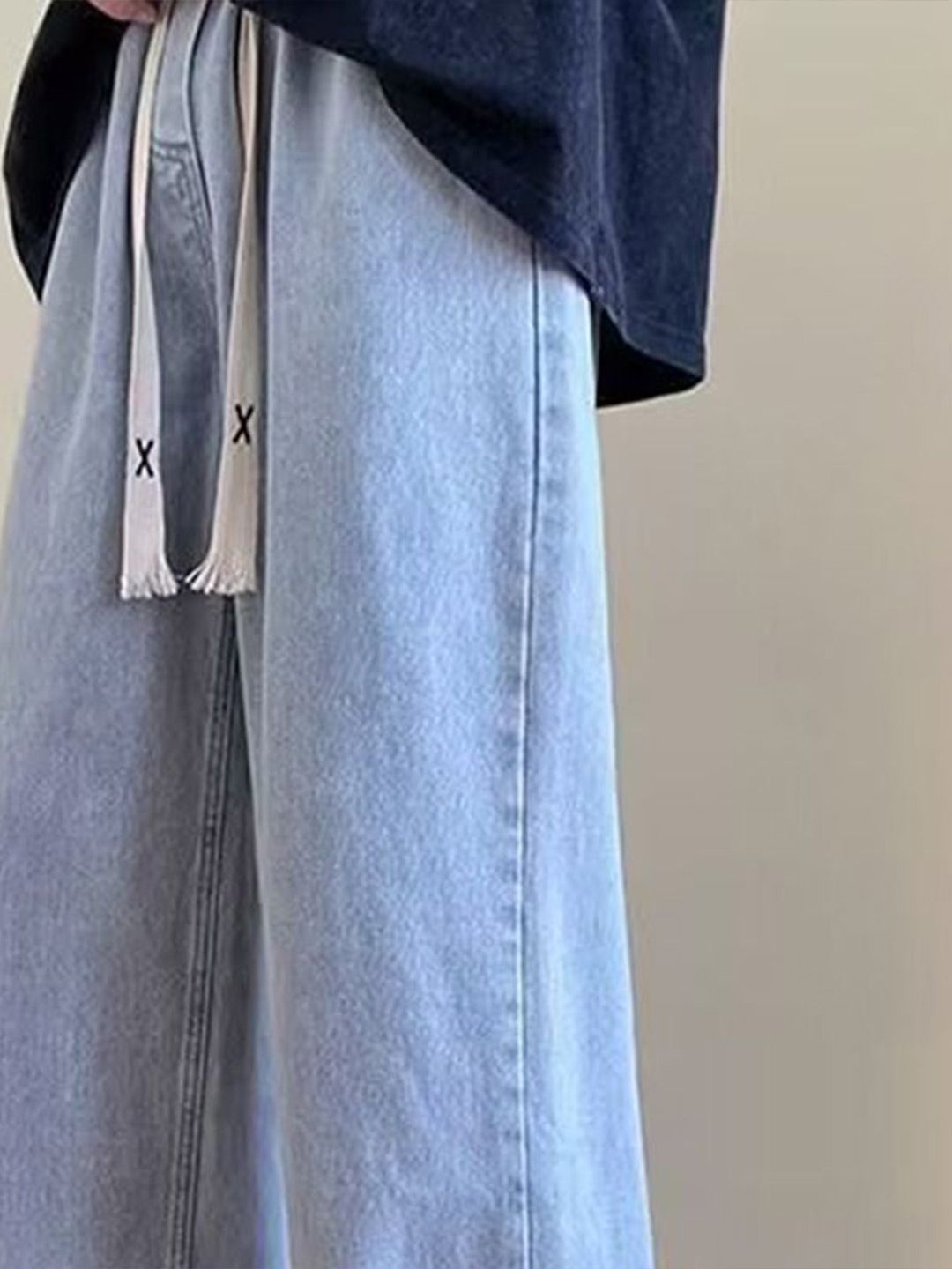 Men Wide Leg Mid-Rise Light Fade Jeans