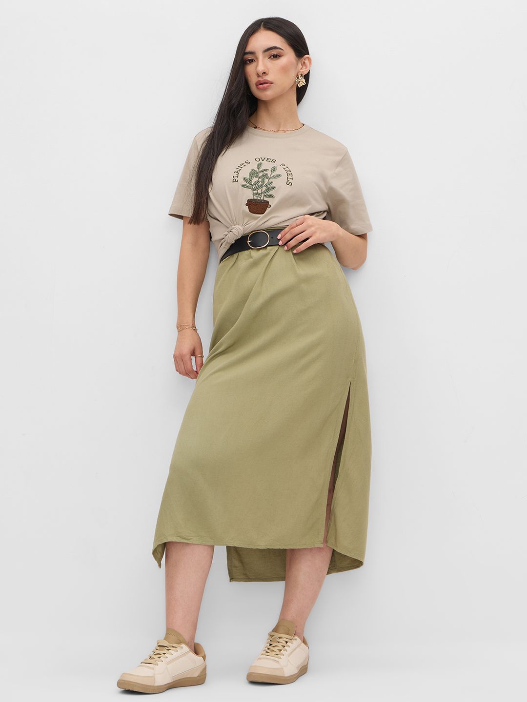 Women Relaxed Fit Printed Beige T-Shirts