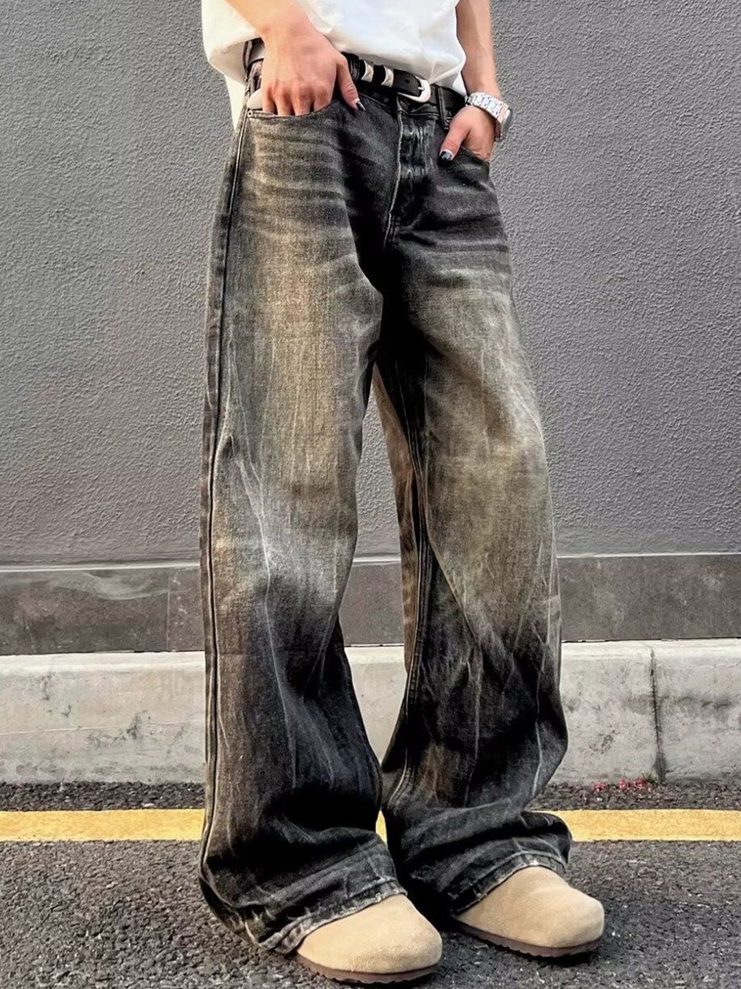 Men Baggy Mid-Rise Light Fade Jeans