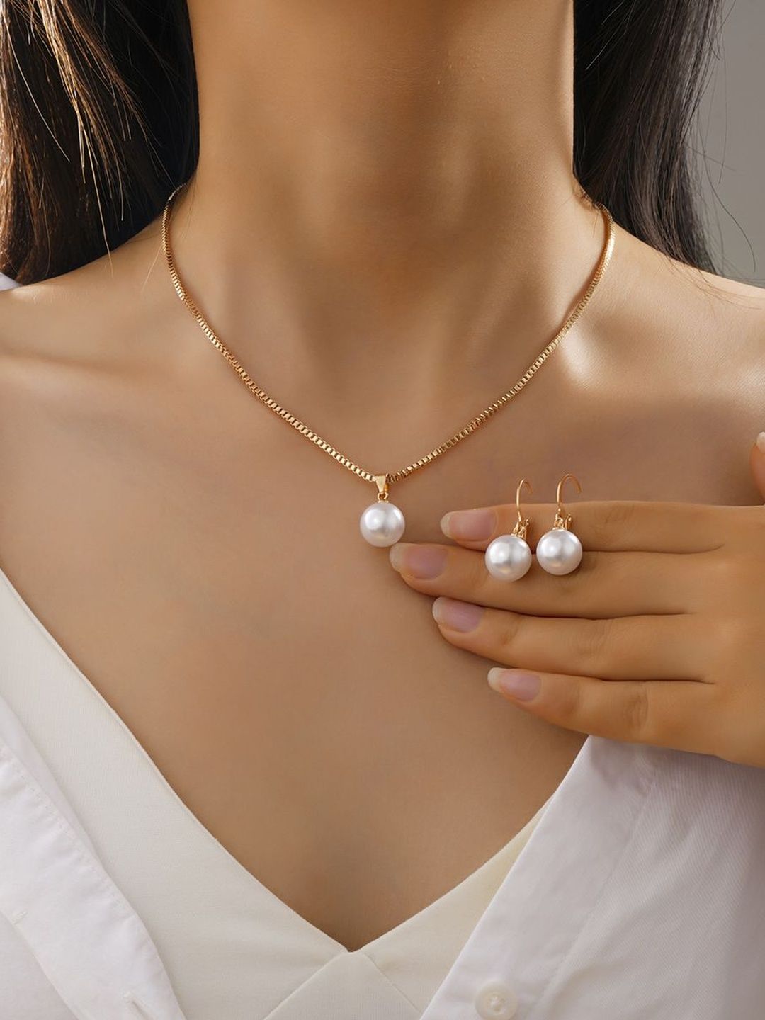 Gold-Plated Beaded Studded Jewellery Set