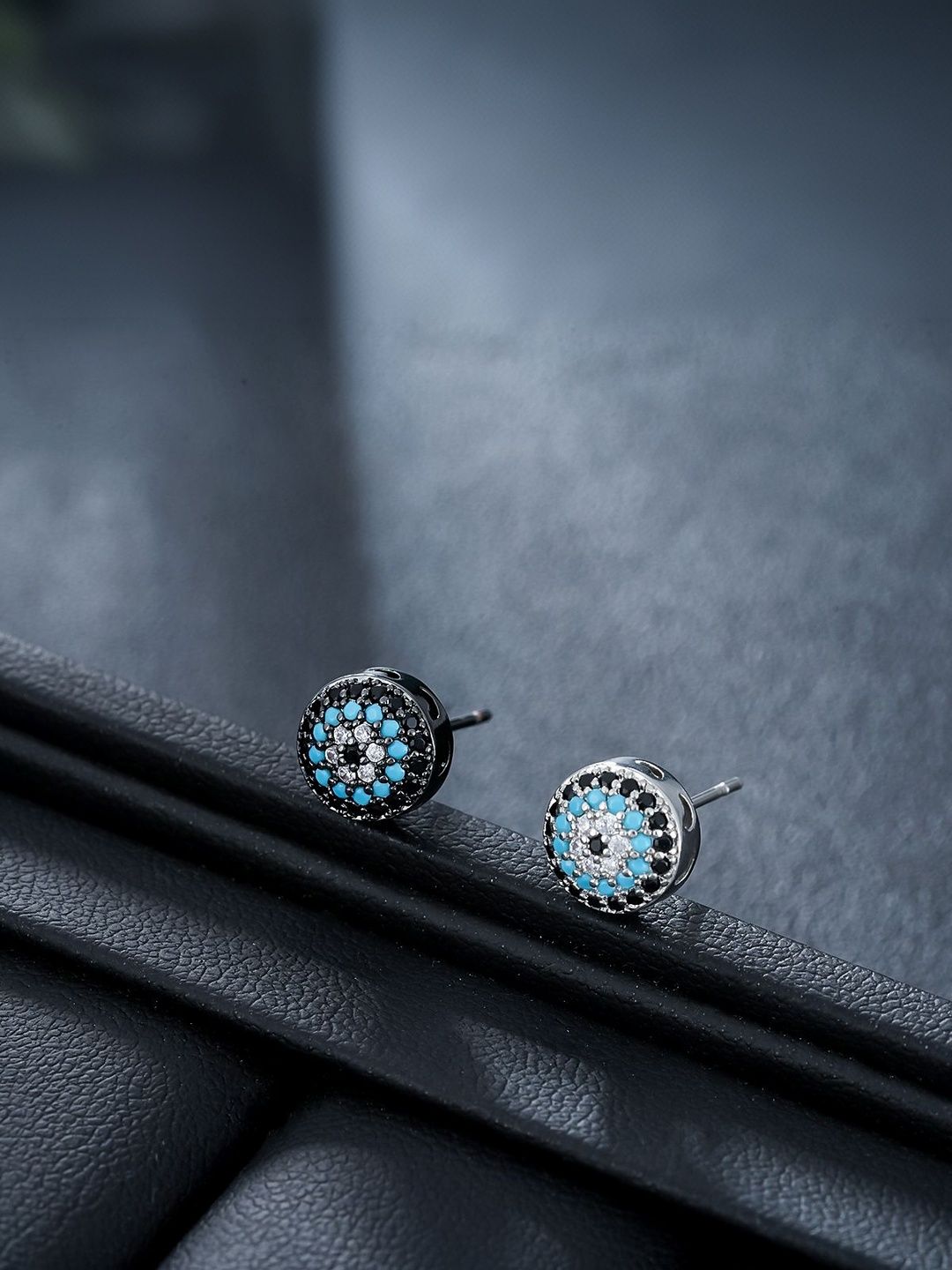 Diamond Shaped Studs Earrings