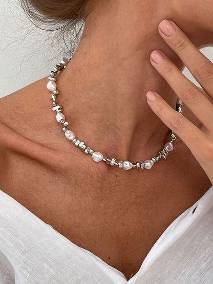 Silver-Plated Artificial Beaded Enamelled Minimal Necklace