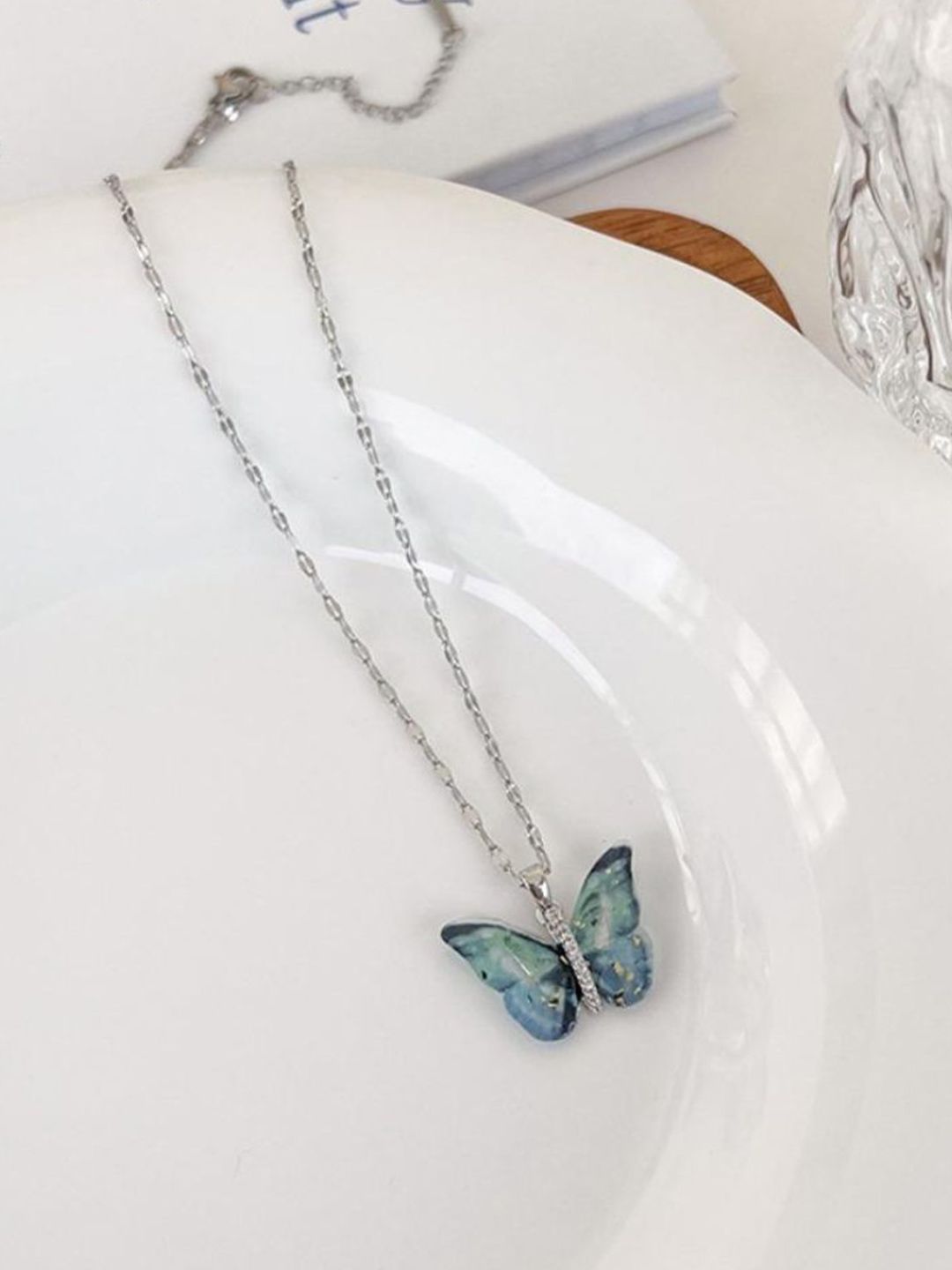 SALTY Stones Studded Beauty & Baguette Butterfly Pendant Chain & Ring Jewellery Set