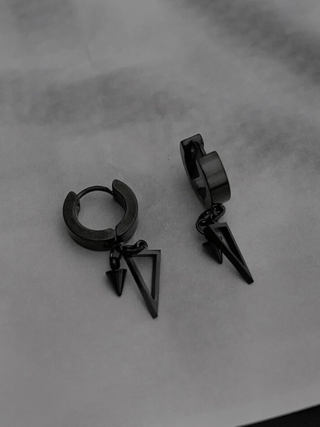 SALTY Men Contemporary Chic Hoop Earrings