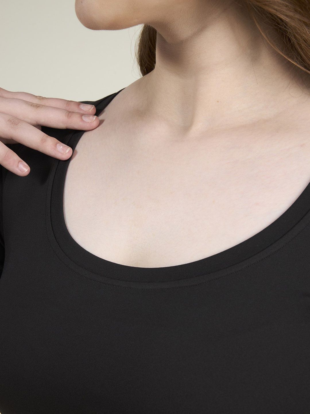 Black Sculpt Scoop Top