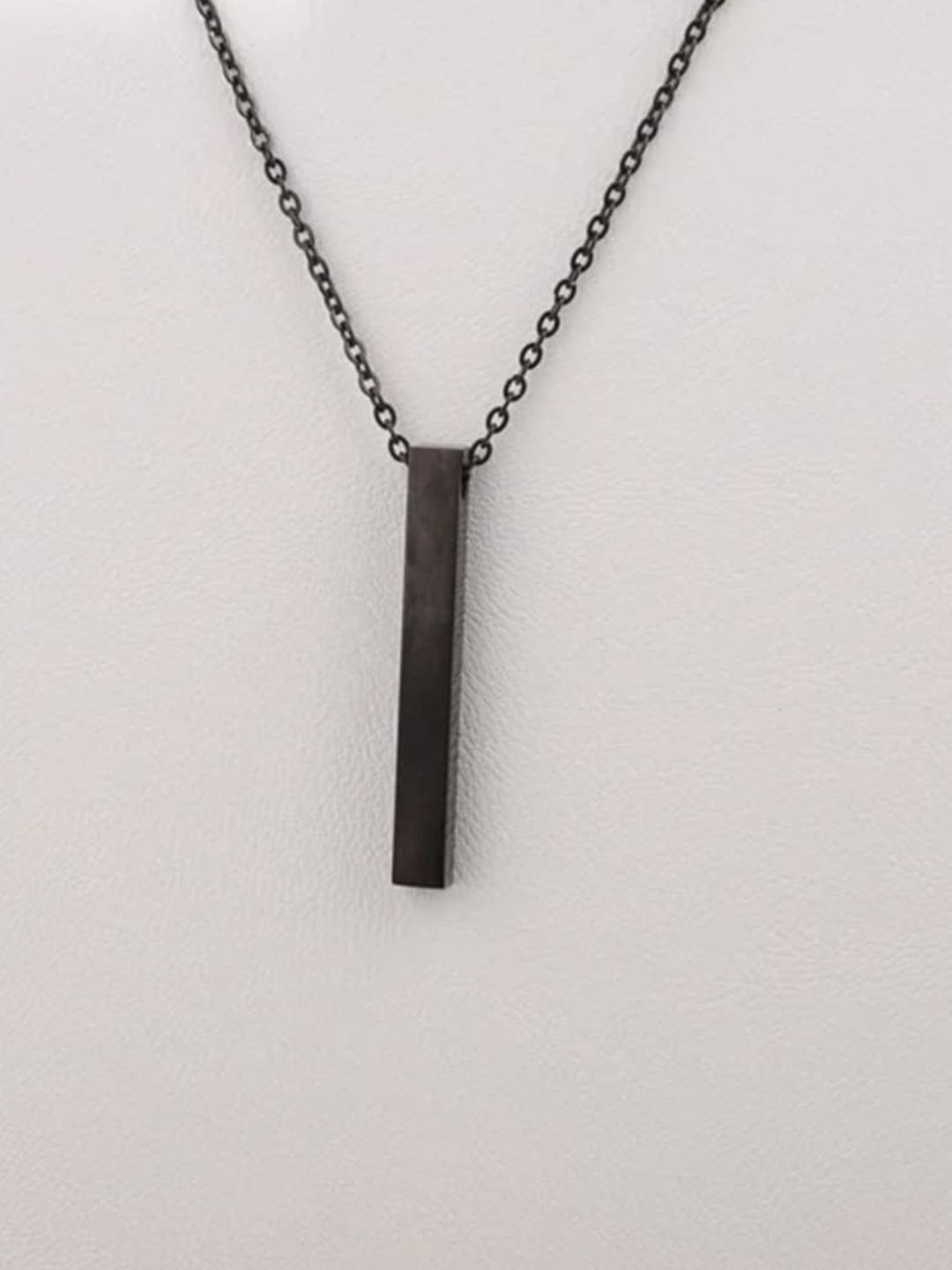 SALTY Men Street Chic Black Chain with Pendant