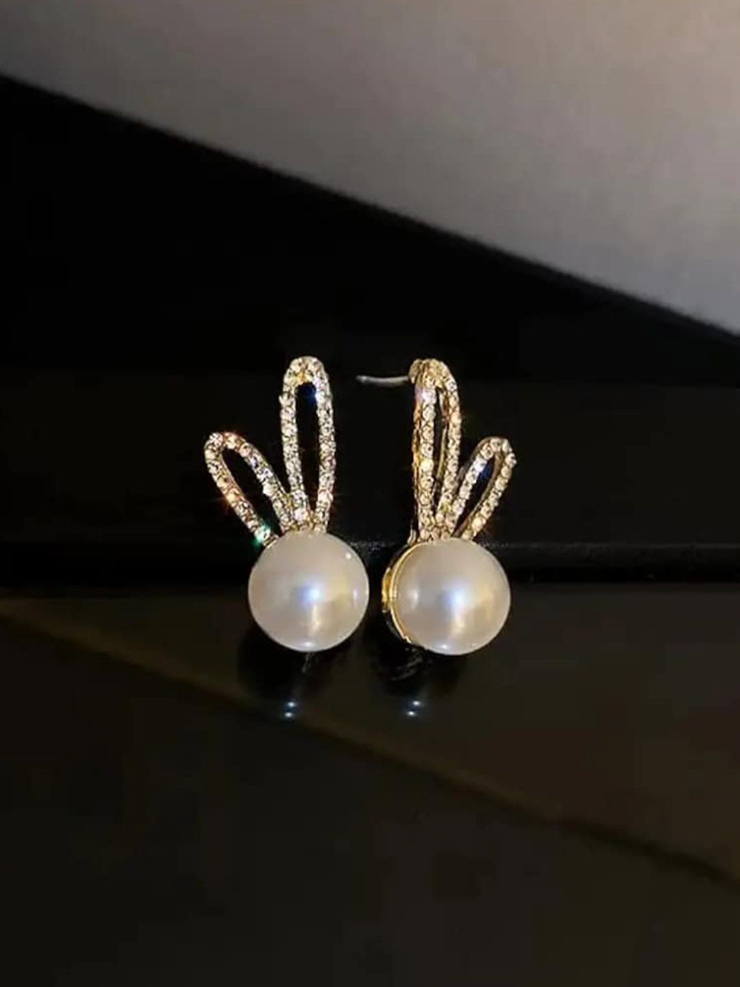 SALTY Women FairyFrost Pearl Earrings