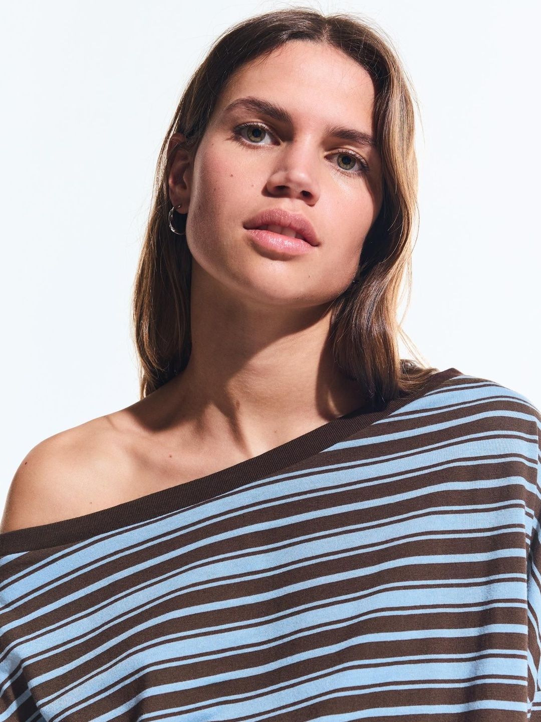Printed asymmetric neck long sleeve T-shirt