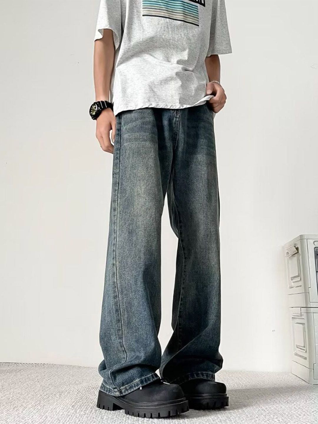Men Wide Leg Mid-Rise Medium Shade Jeans