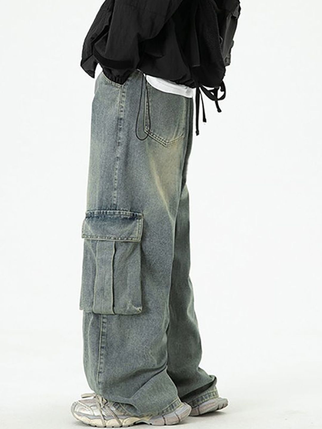 Men Relaxed Fit Mid-Rise Light Fade Jeans
