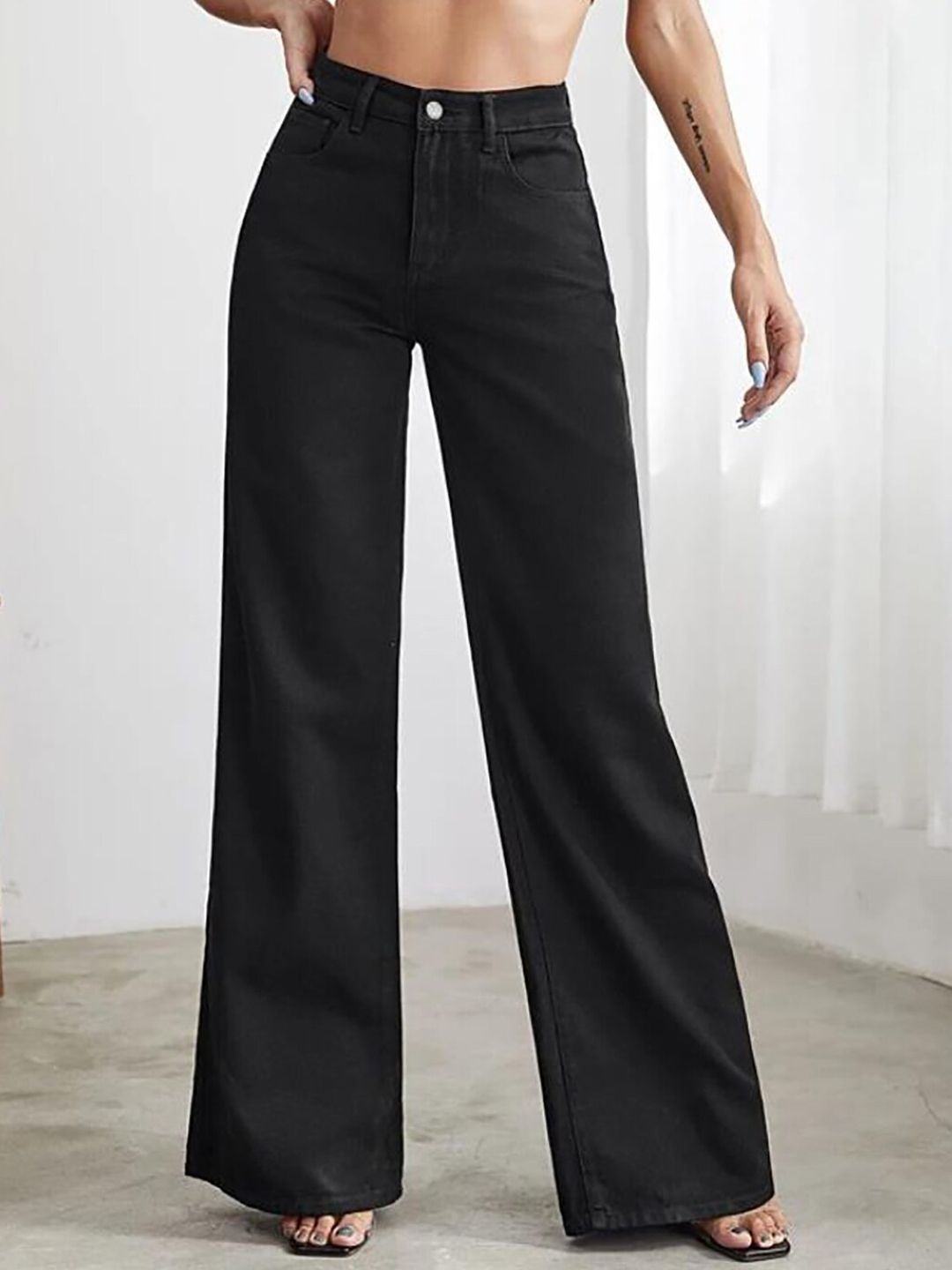 Women Black Jean Straight Fit High-Rise Stretchable Jeans