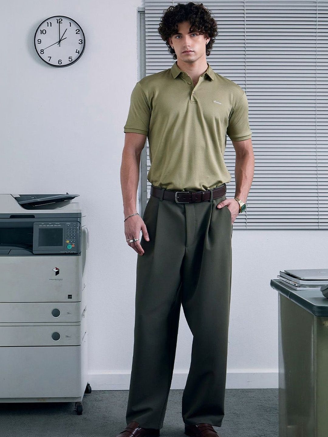 Men Solid Polo Collar T-shirt