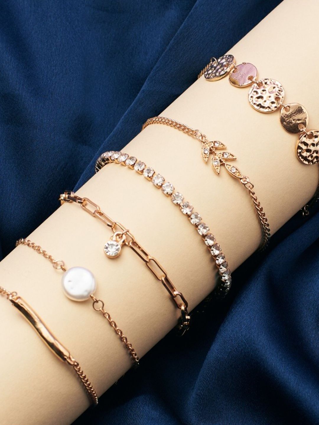 SALTY Women 6 Charm Bracelet