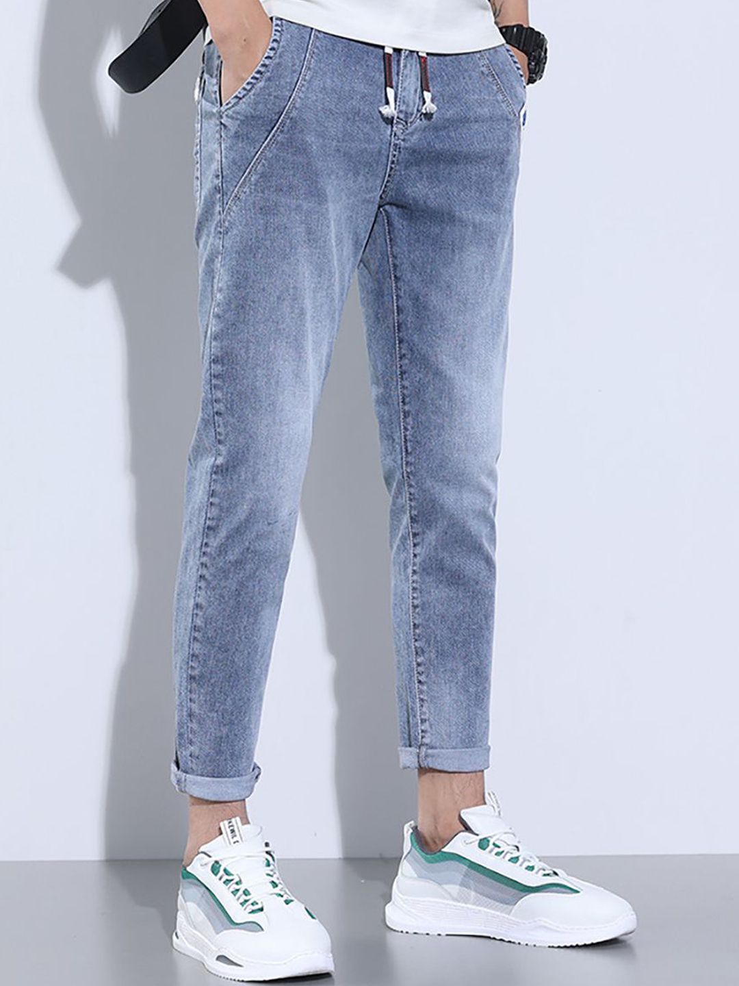 Men Regular Fit Light Fade Stretchable Jeans