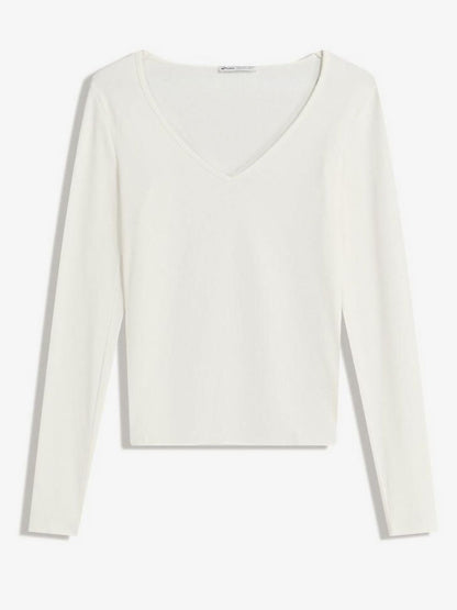 Long sleeve V-neck T-shirt