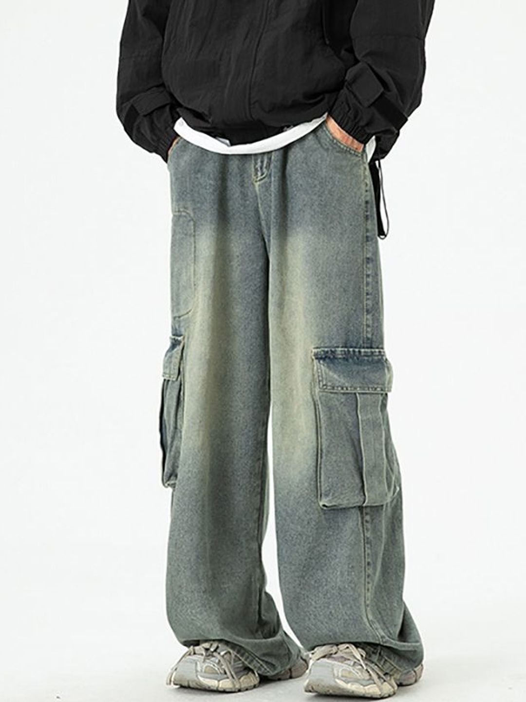Men Relaxed Fit Mid-Rise Light Fade Jeans