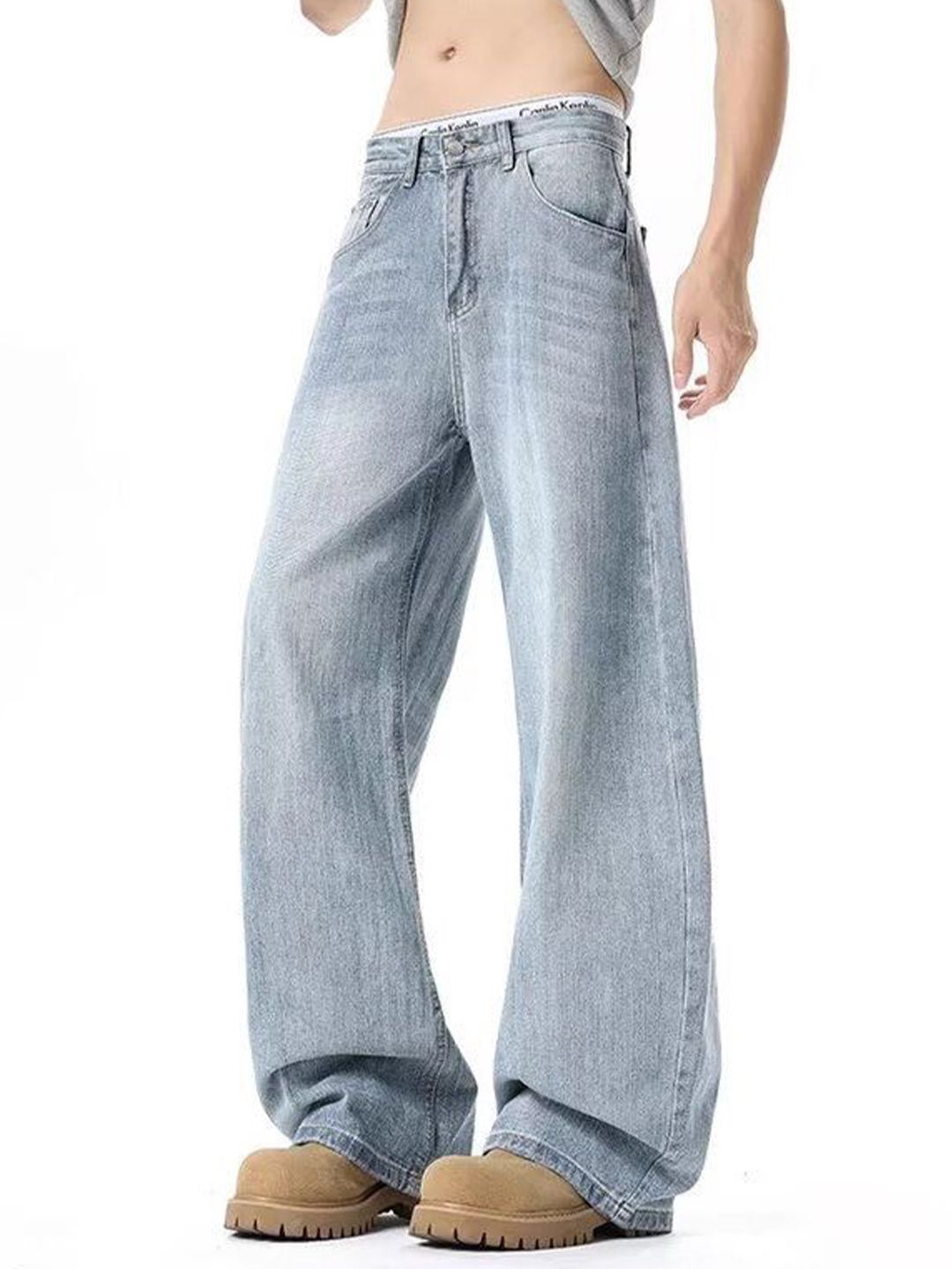 Men Wide Leg Mid-Rise Light Fade Jeans