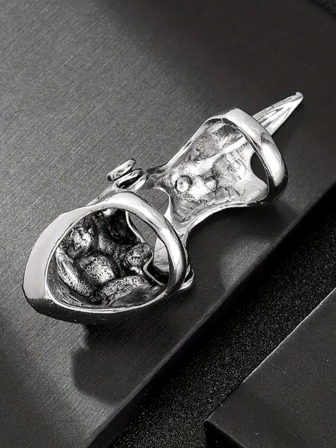 SALTY Men Ghost of the Sea Finger Ring