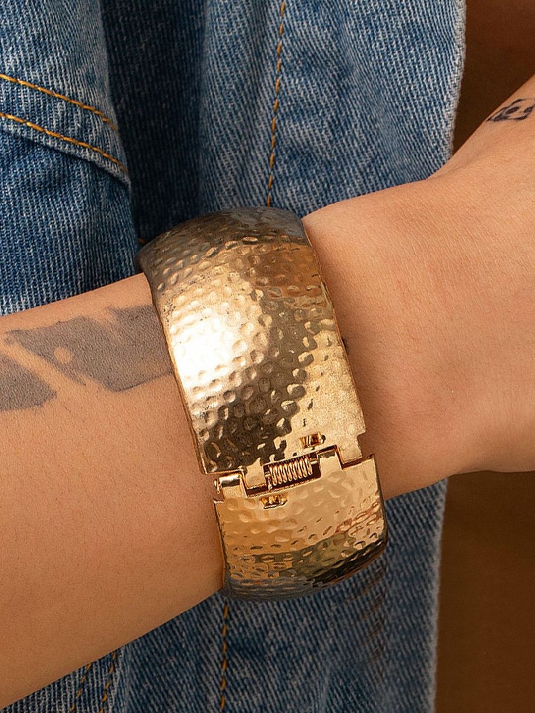 Men Gold-Plated Cuff Bracelet