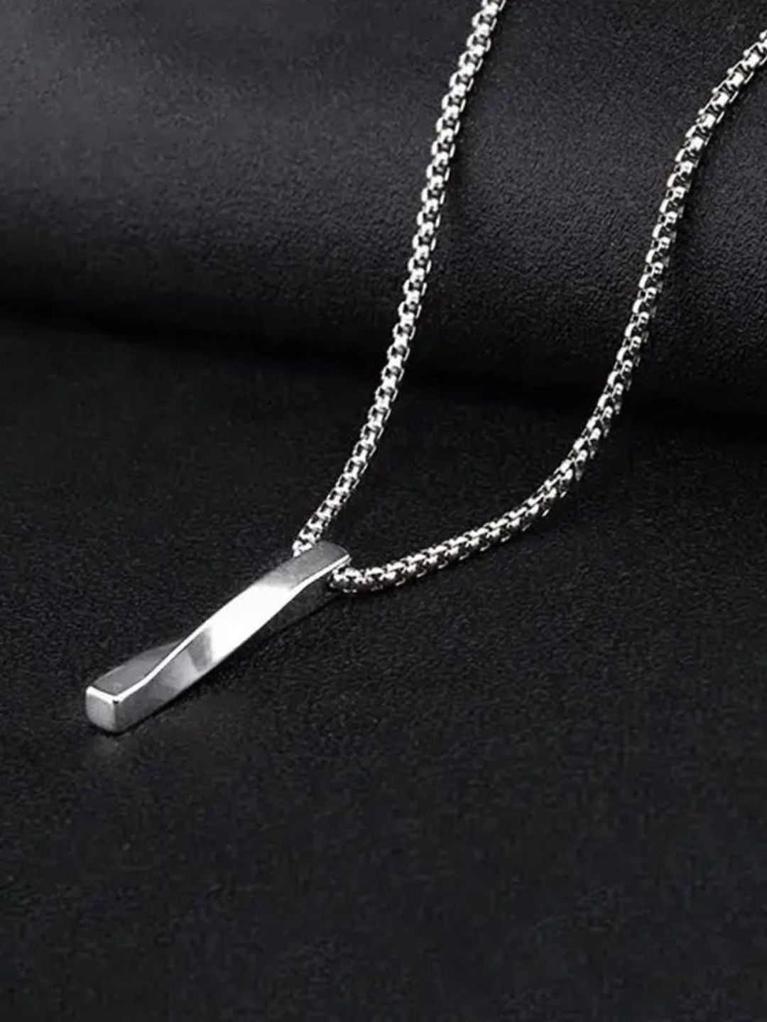 SALTY Men Set of 2 Torque Bar Pendant and Curb Chain