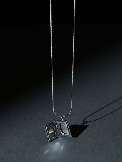 SALTY Women Quirky Quasar Openable Silver Pendant With Chain