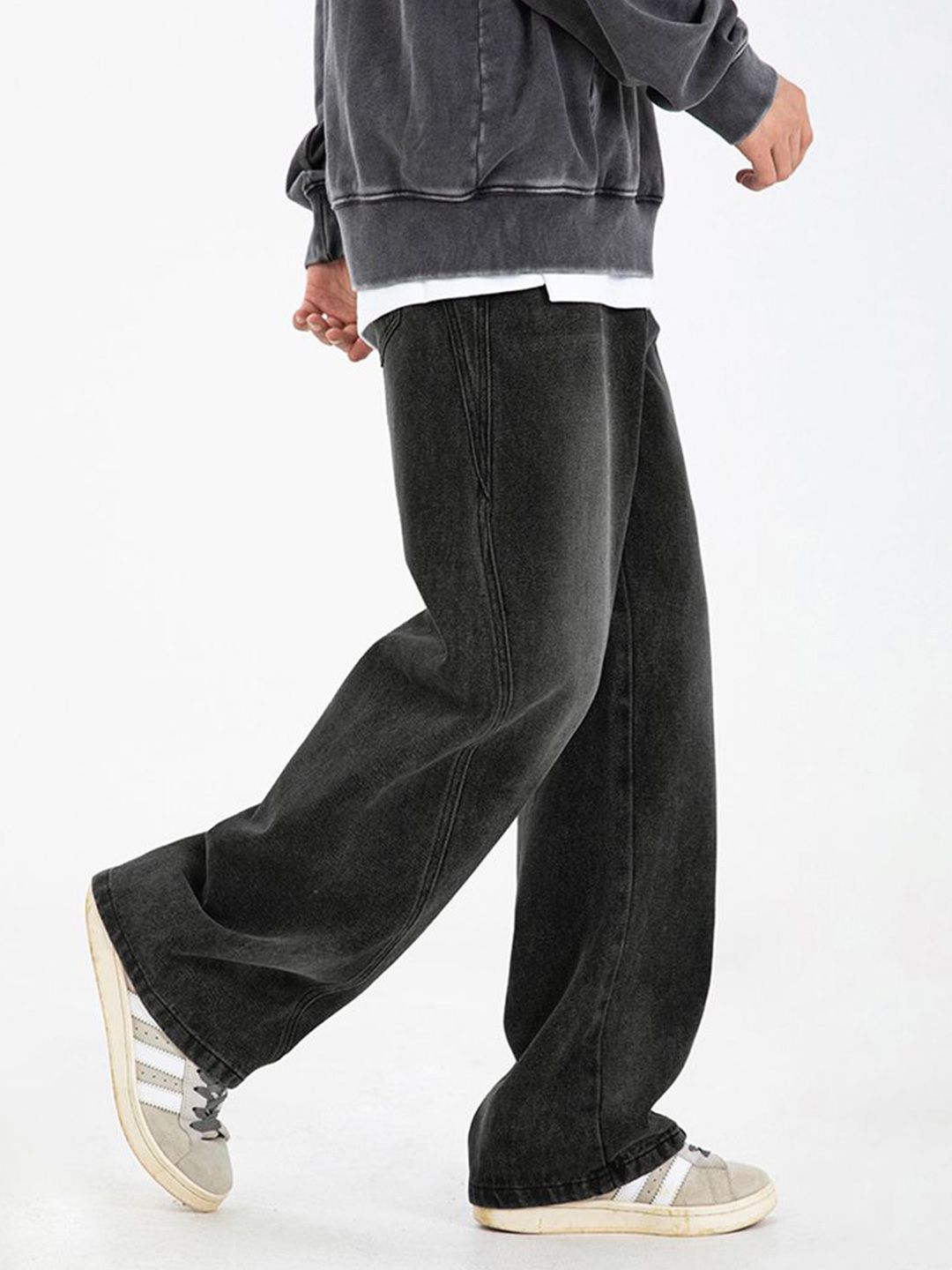 Men Mid-Rise Light Fade Retro Denims Jeans