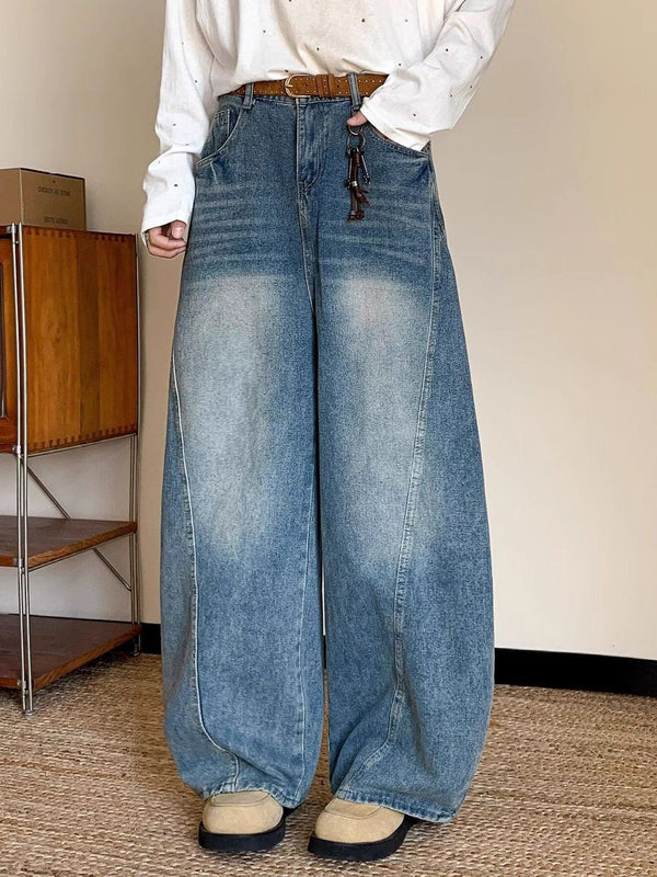 Men Wide Leg Mid-Rise Clean Look Light Fade Jeans