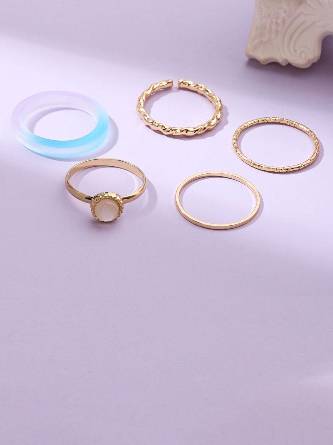 SALTY Set Of 5 Rings With Hearts & Sunshine Pendant Chain Jewellery Set