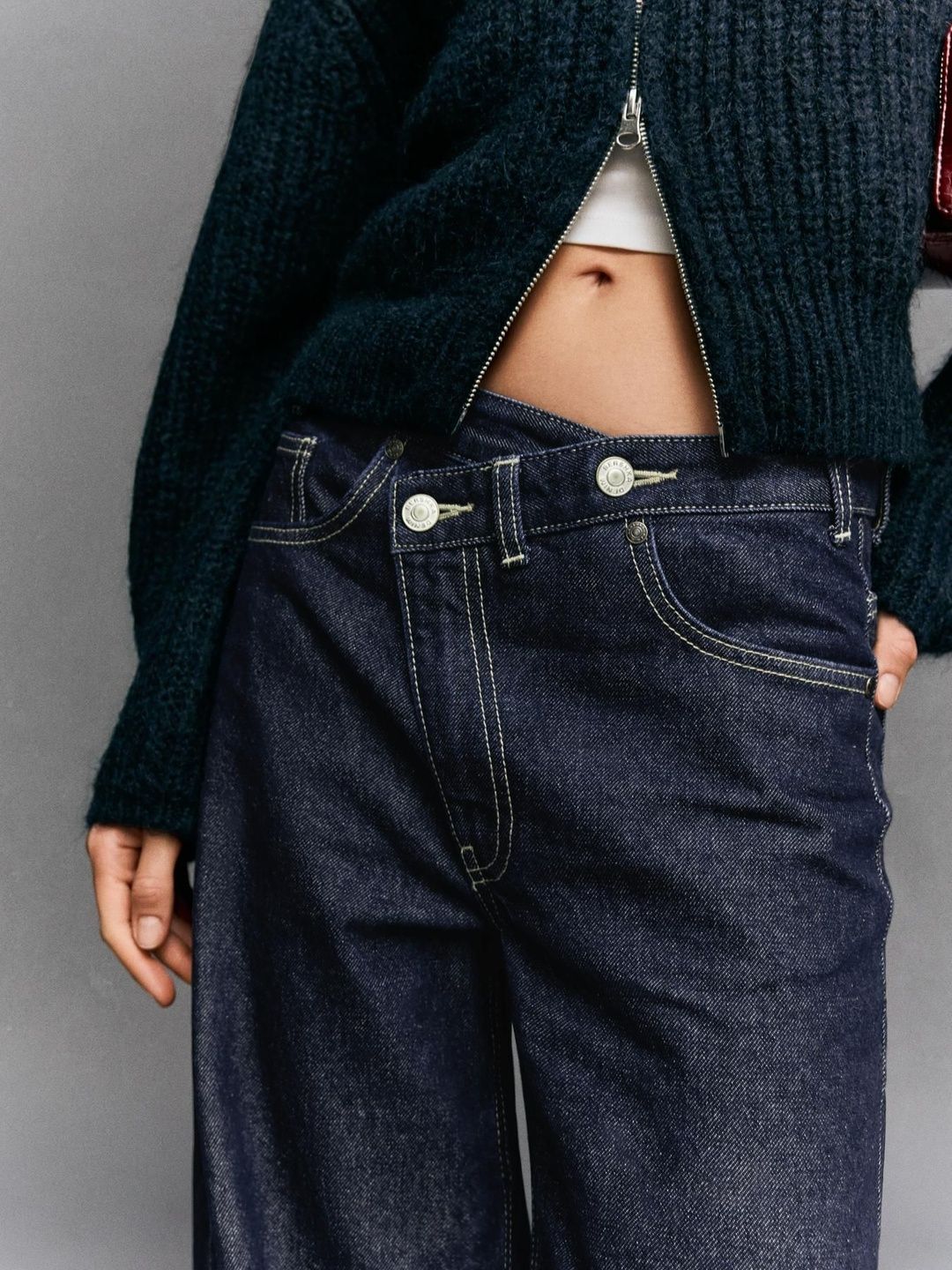 Wide-leg jeans with crossover waist