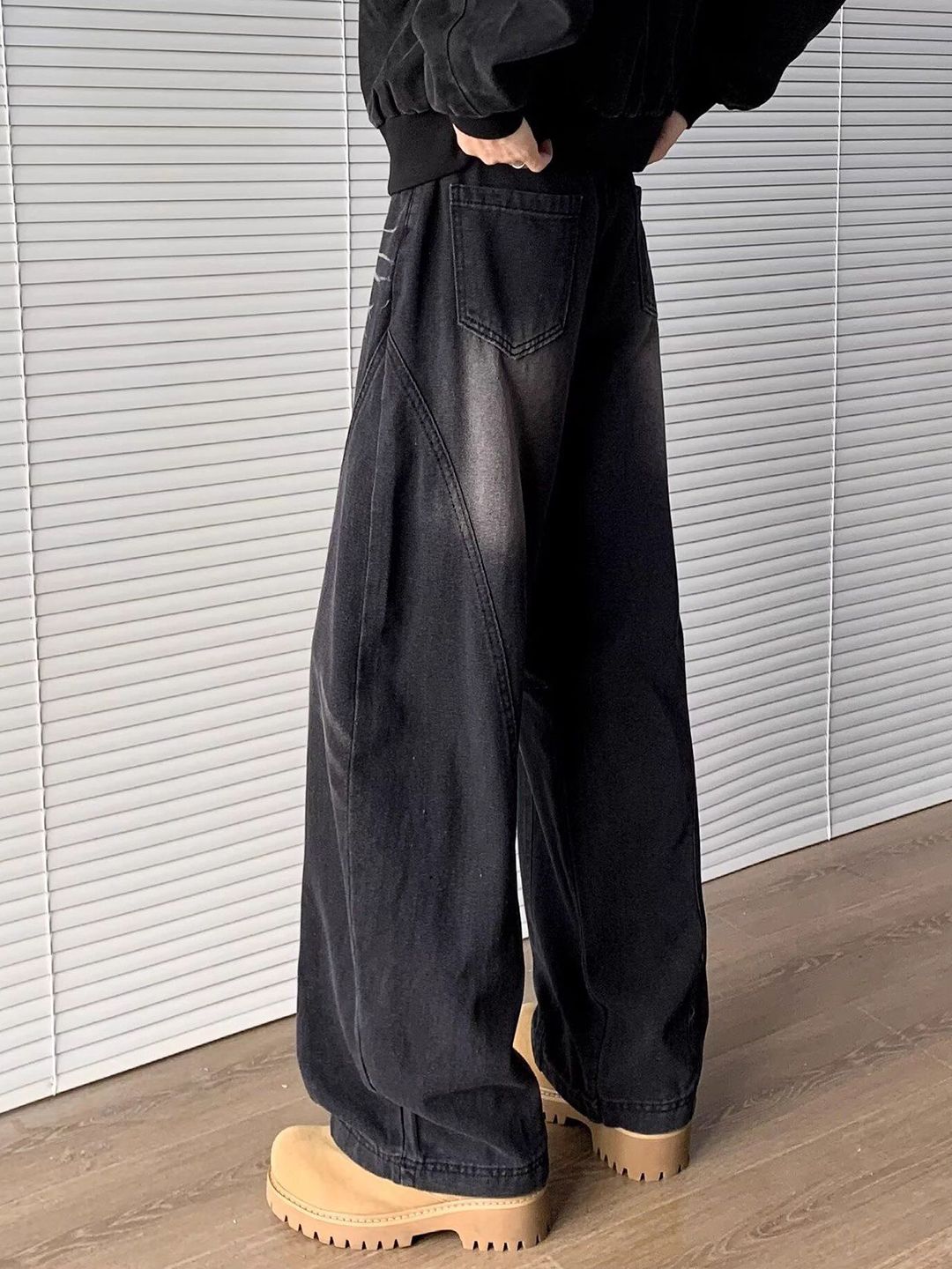 Men Baggy Mid-Rise Heavy Fade Jeans