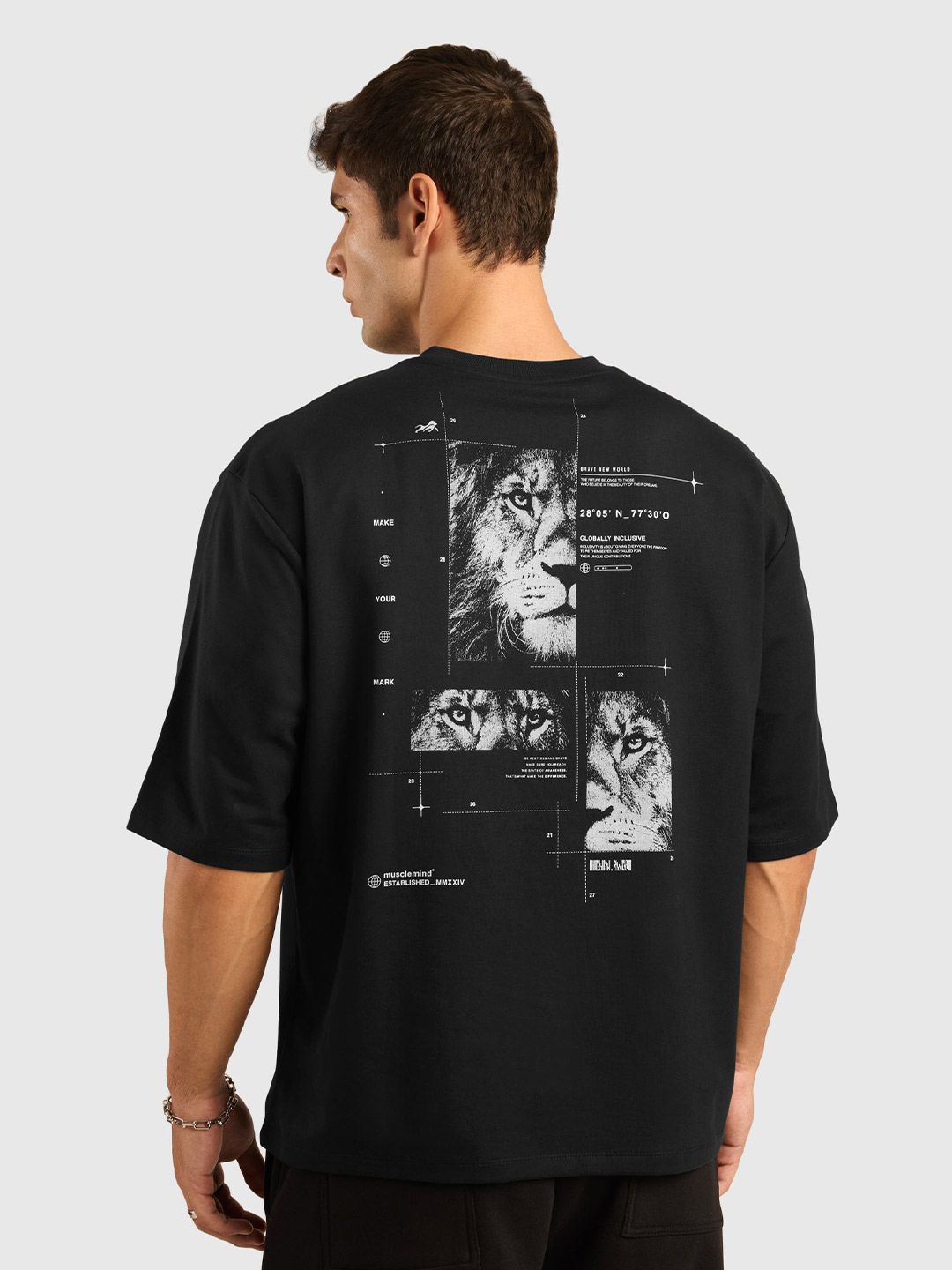 Men Graphic Printed Round Neck Cotton Oversized T-shirt