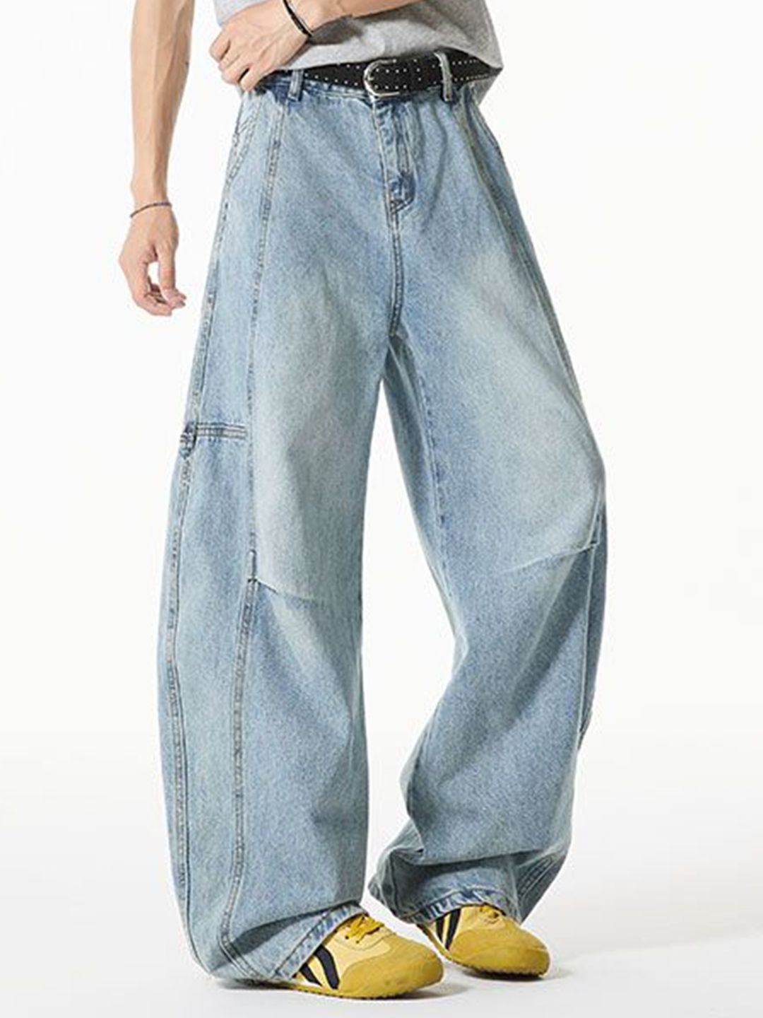 Men Wide Leg Mid-Rise Light Fade Jeans