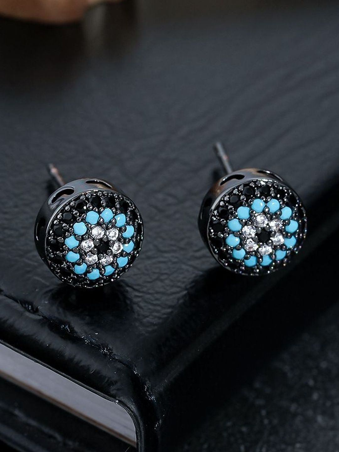 Diamond Shaped Studs Earrings