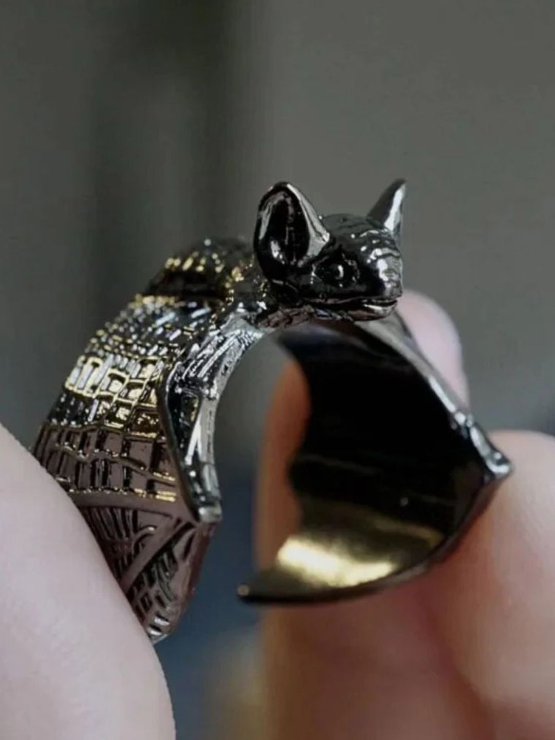 SALTY Set Of 2 Vampire Flight & Spooky Bat Rings