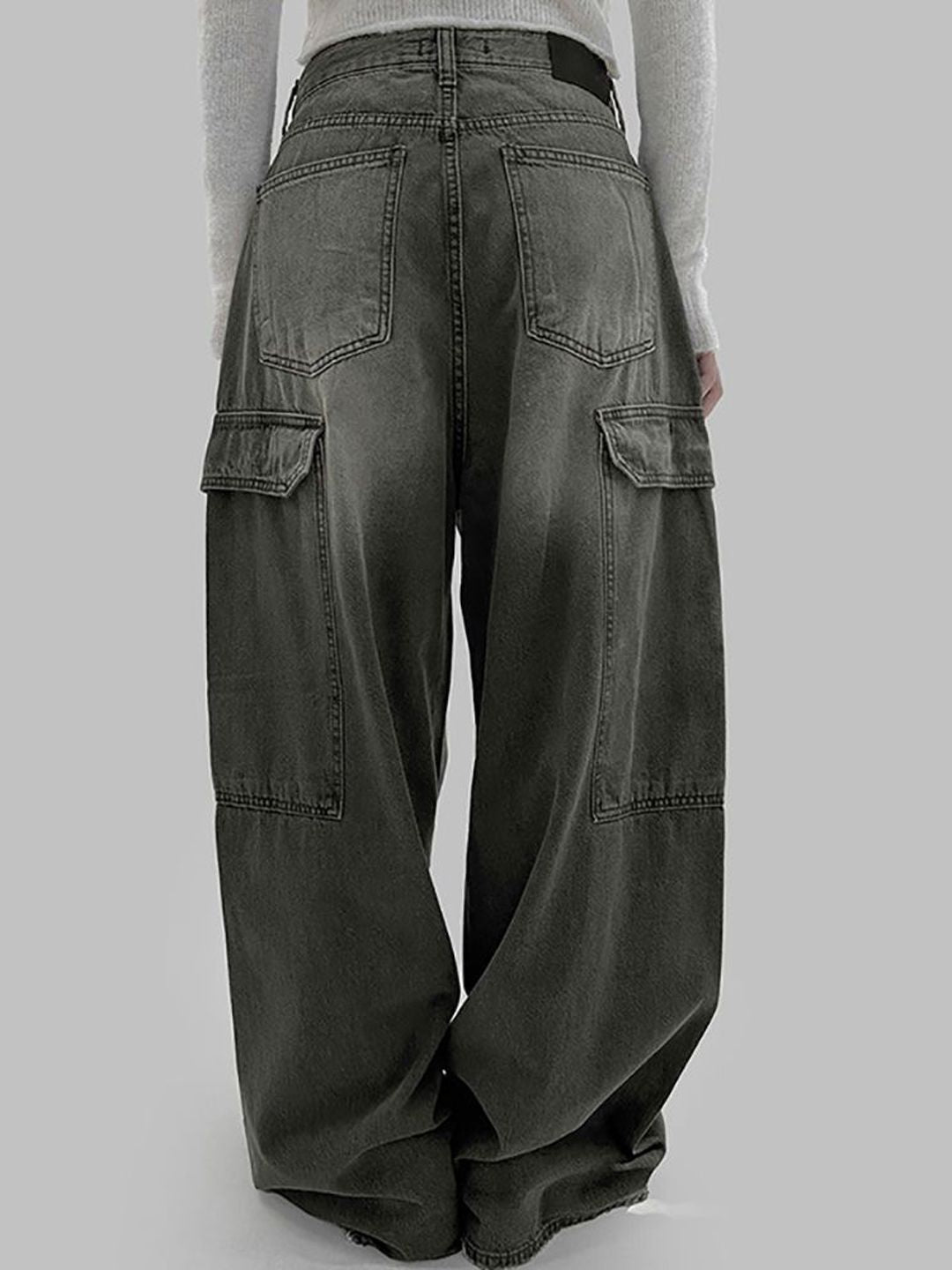 Women Boyfriend Fit Medium Fade Jeans