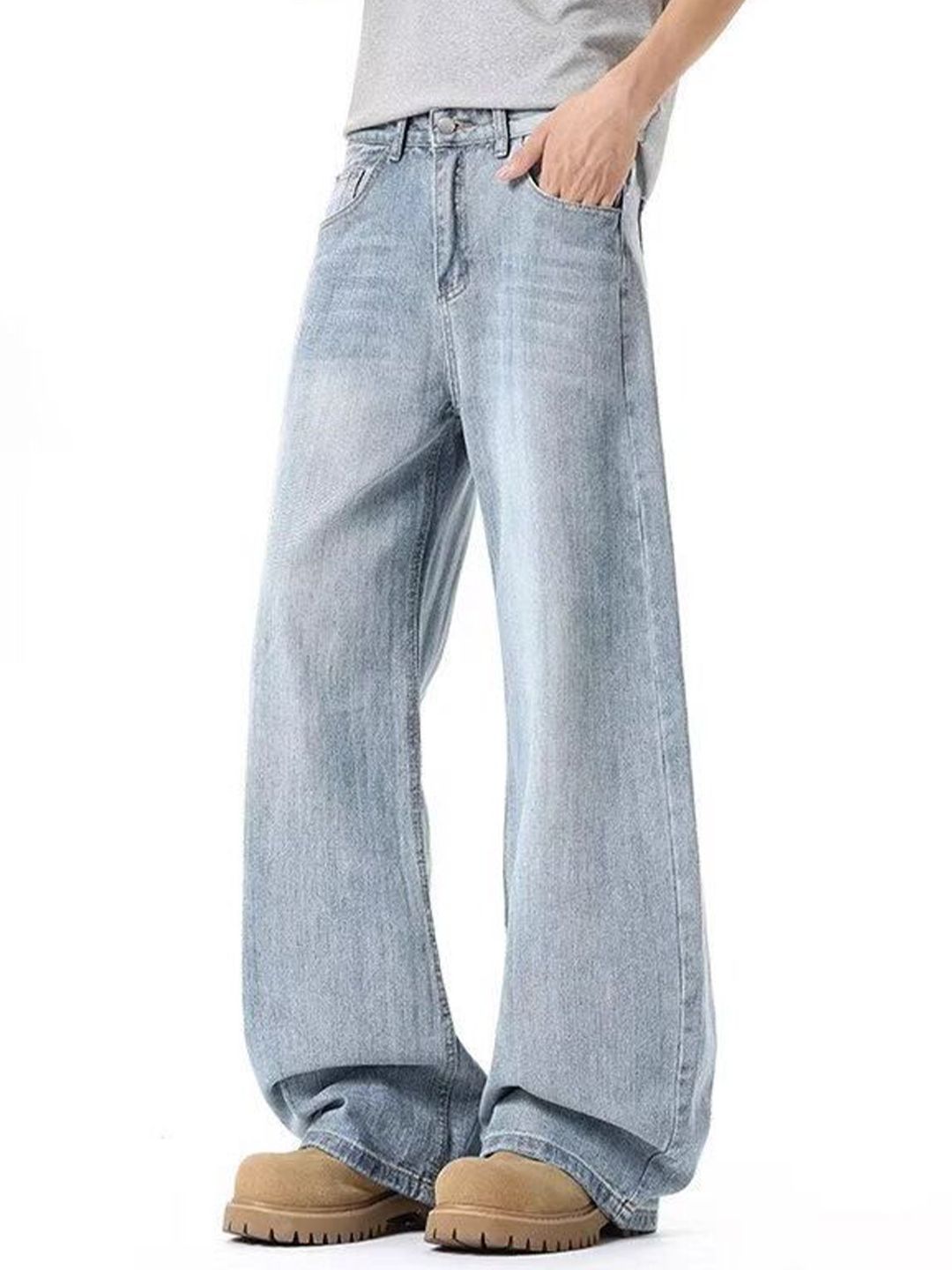 Men Wide Leg Mid-Rise Light Fade Jeans