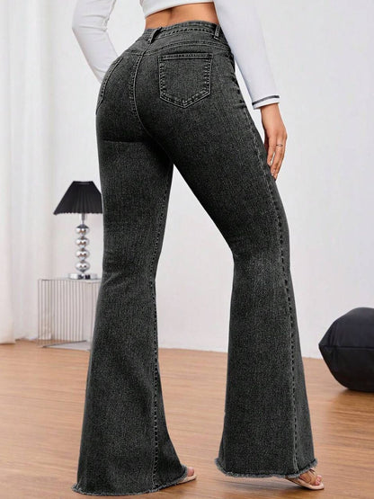 Women Bootilicious Bootcut Mid-Rise Stretchable Jeans